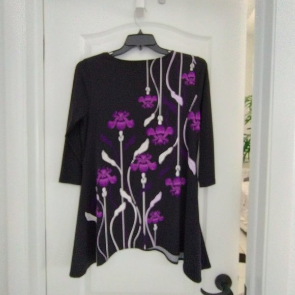 Top - Picture 2 of 3